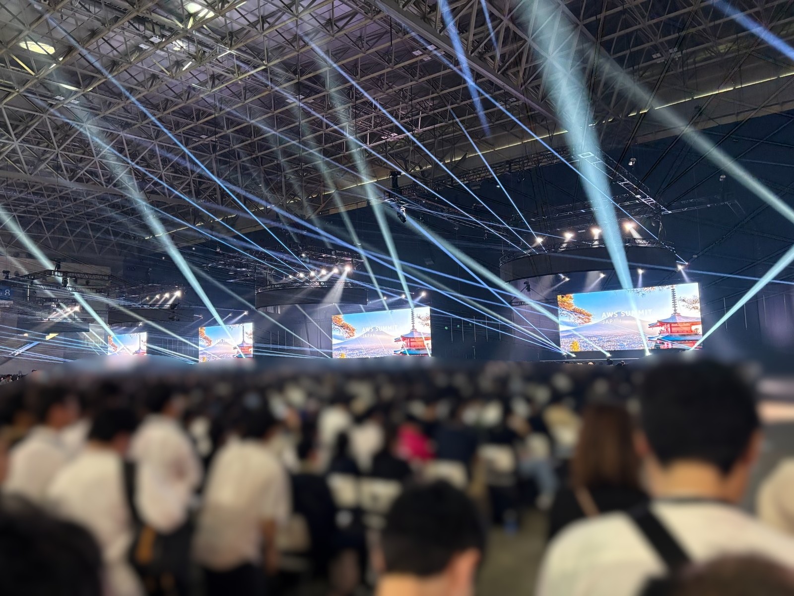 ぼかしあり_standing-area_w1600.jpg